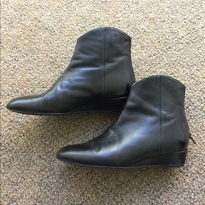 STUART WEITZMAN MODEST WEDGE LEATHER ANKLE BOOTIE